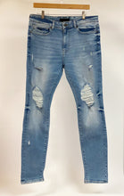 Men's Distressed Jeans Item #106